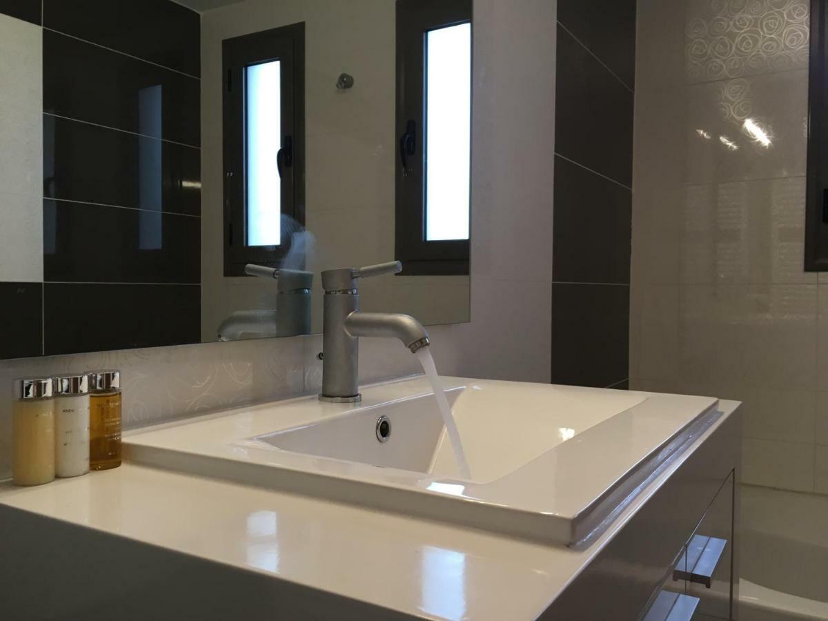 Stellar Beachhouse Gerani  ภายนอก รูปภาพ